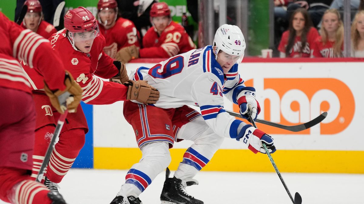 Rady od Jágra, nováčkovské kolečko a svižná pravačka. Ten kluk ví, co dělá, pochvalují si Rangers